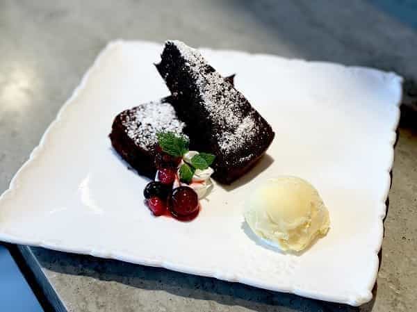 しっとり濃密 ガトーショコラ ~贅沢仕立て~