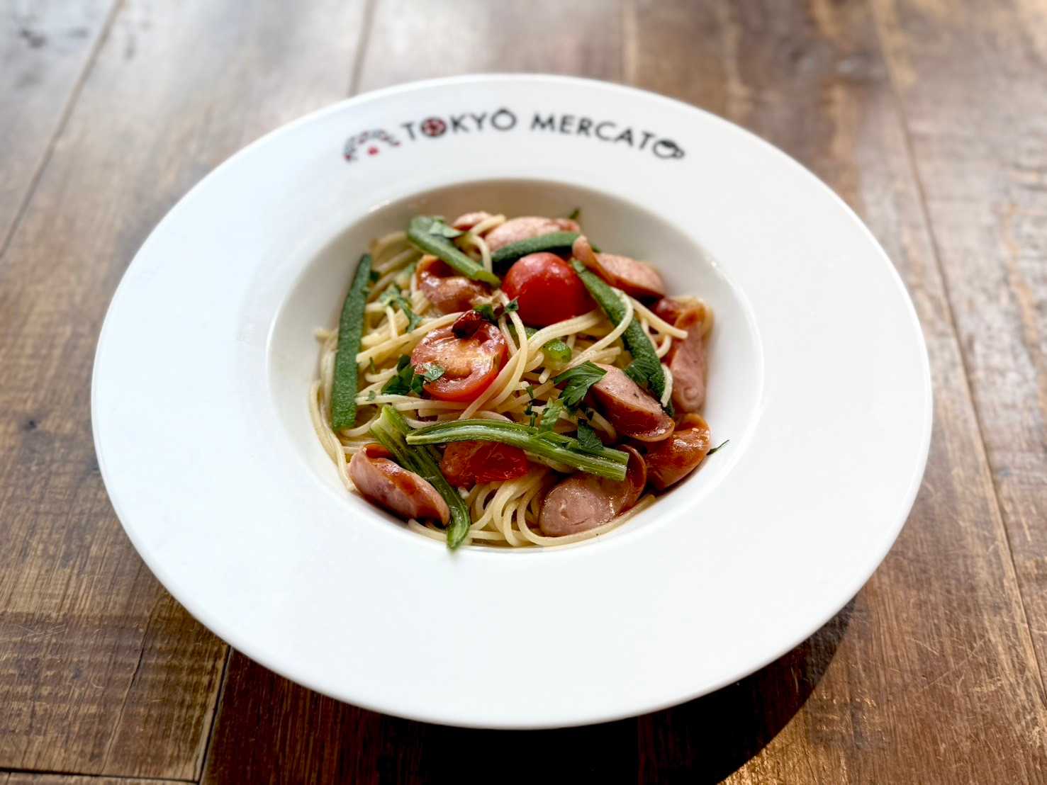 Aglio e Olio e Peperoncino with Colorful Vegetables and Sausage ~Refreshing Okra and Tomato~