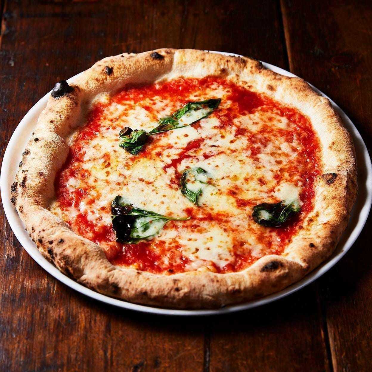 窯焼き香る 本格ナポリピッツァ・マルゲ  リータ