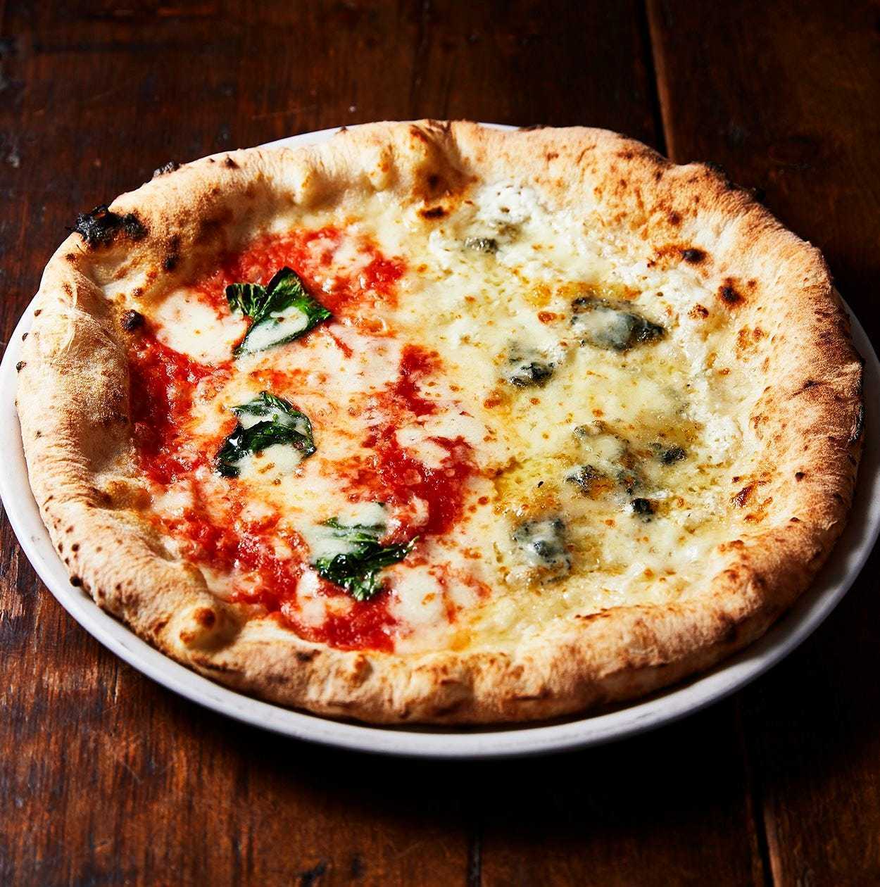 メタメタ （マルゲリータ&クワトロフォルマッジ）