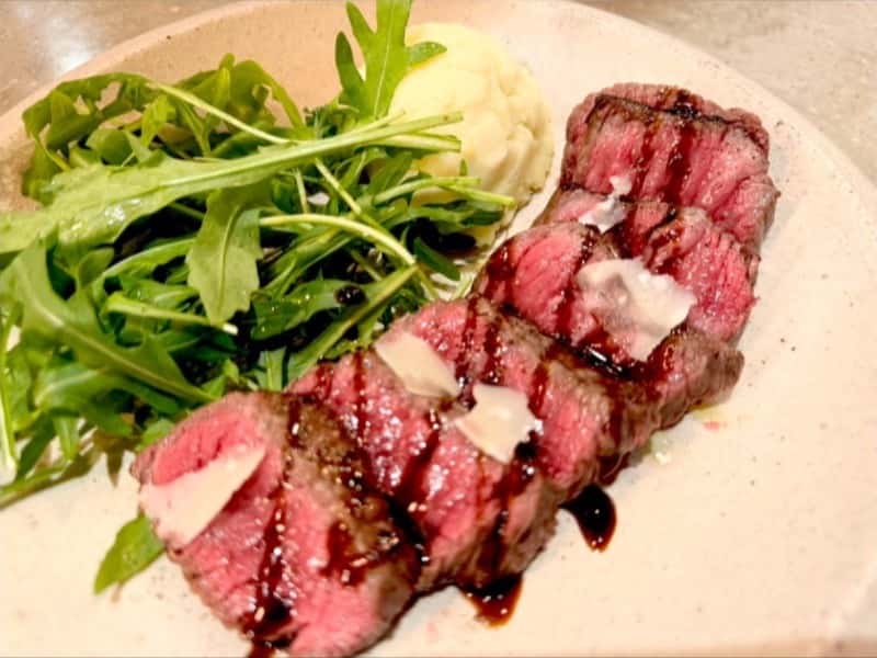 Luxurious domestic beef tagliata ~melt-in-your-mouth deliciousness~