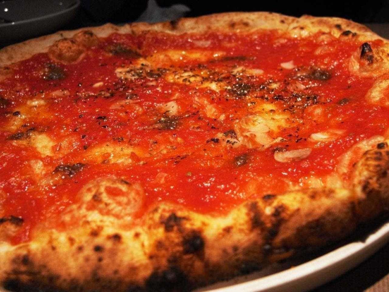 Stone oven pizza marinara