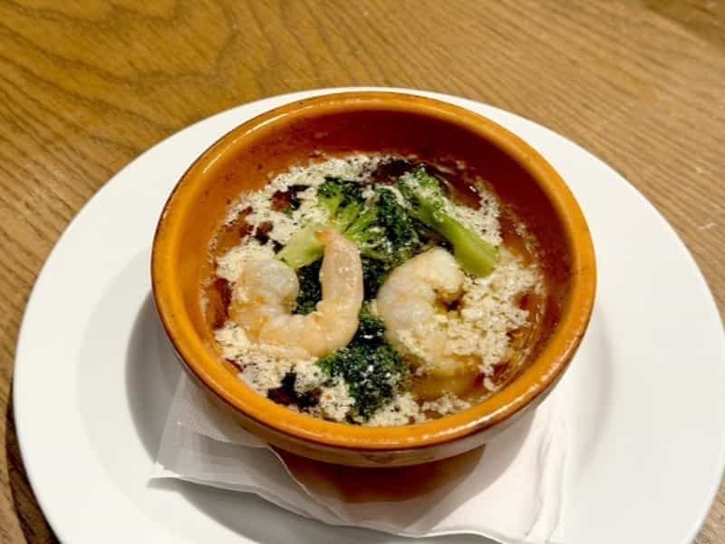 海老とブロッコリーのアヒージョ