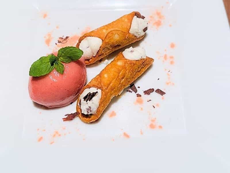 シチリア島のカンノーリ