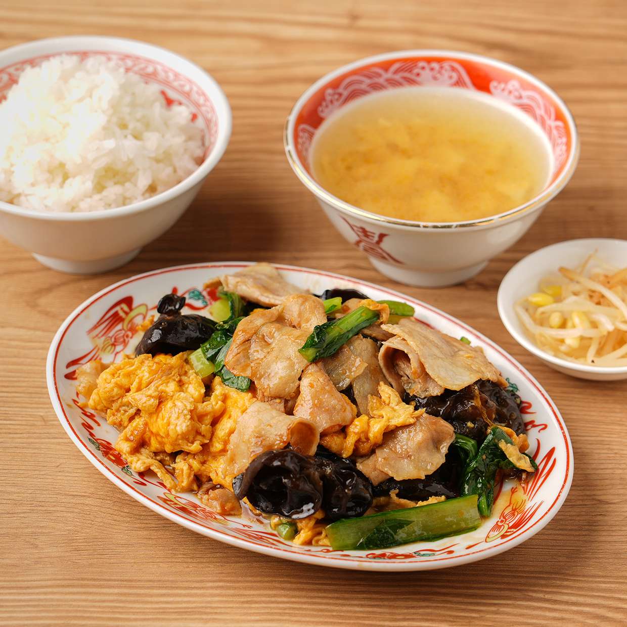 豚肉と木耳の玉子炒め　ムーシーロー定食