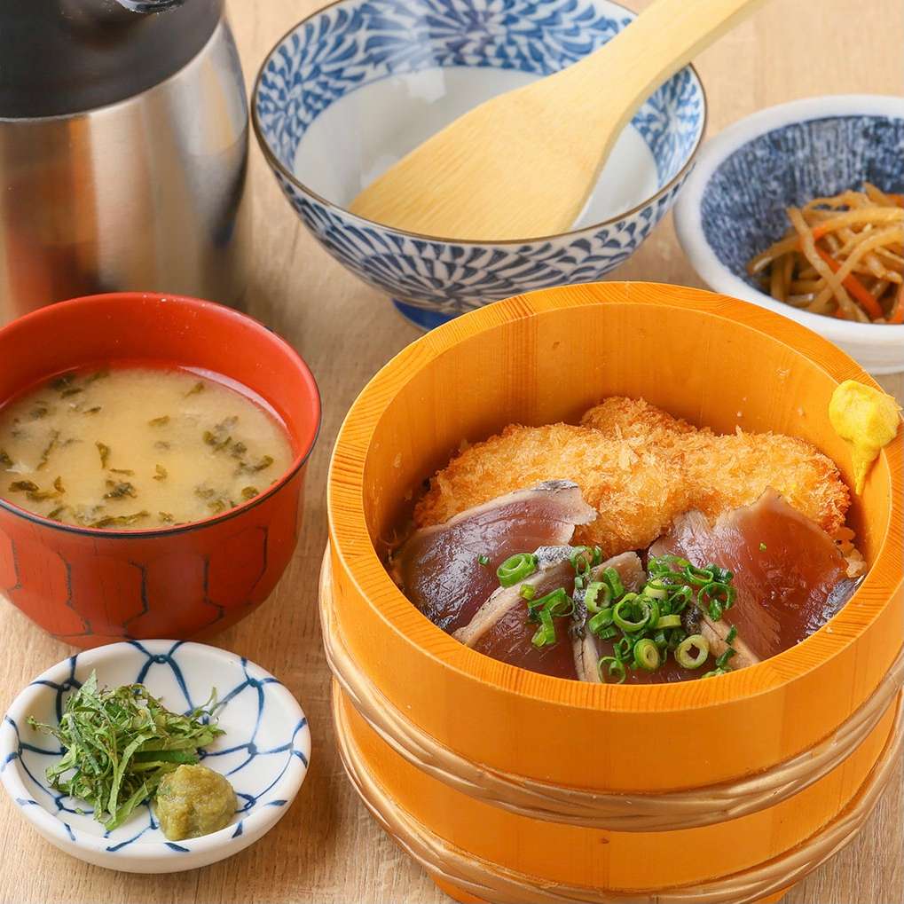漁師飯 カツオ　　あら出汁味噌汁・だし茶漬けセット