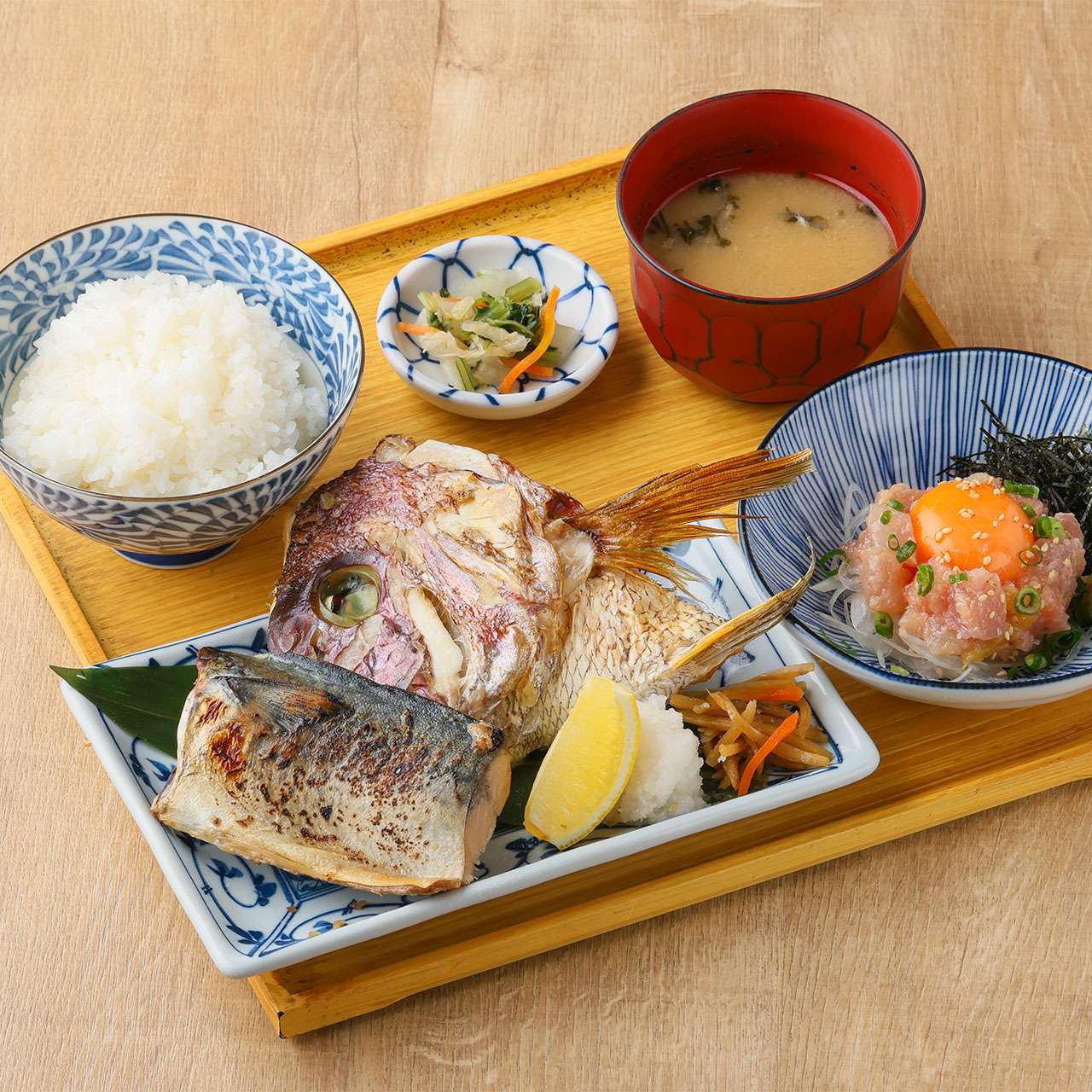 釣宿マヅメ定食　1,200円〜