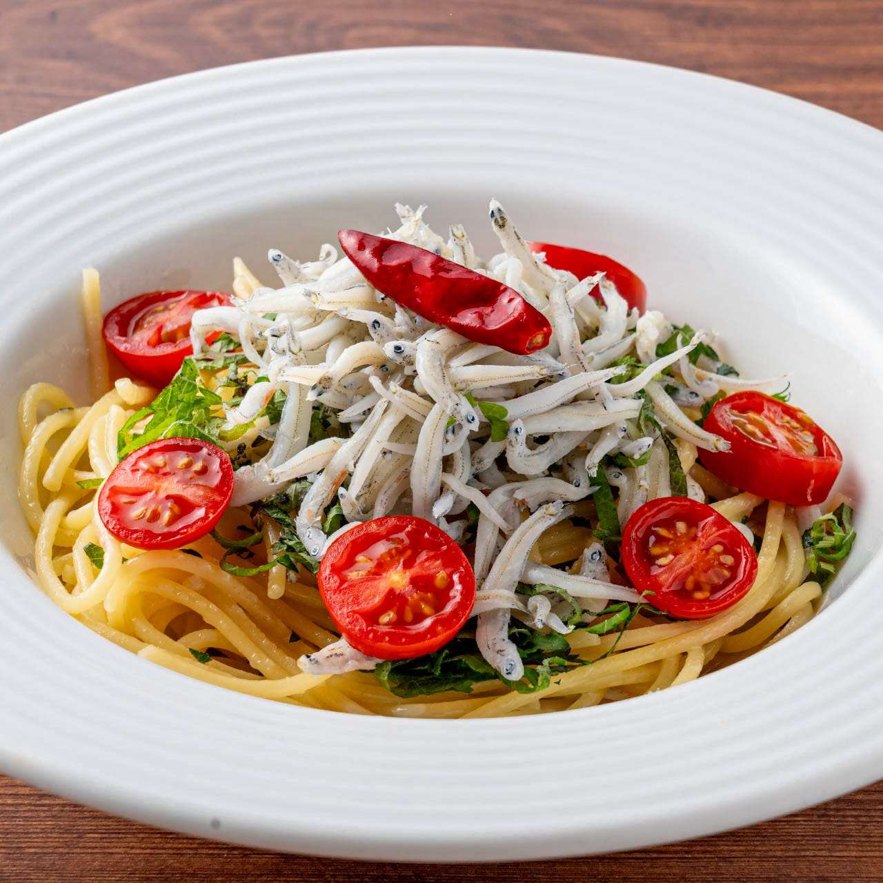 しらすと大葉、純甘トマトのペペロンチーノ