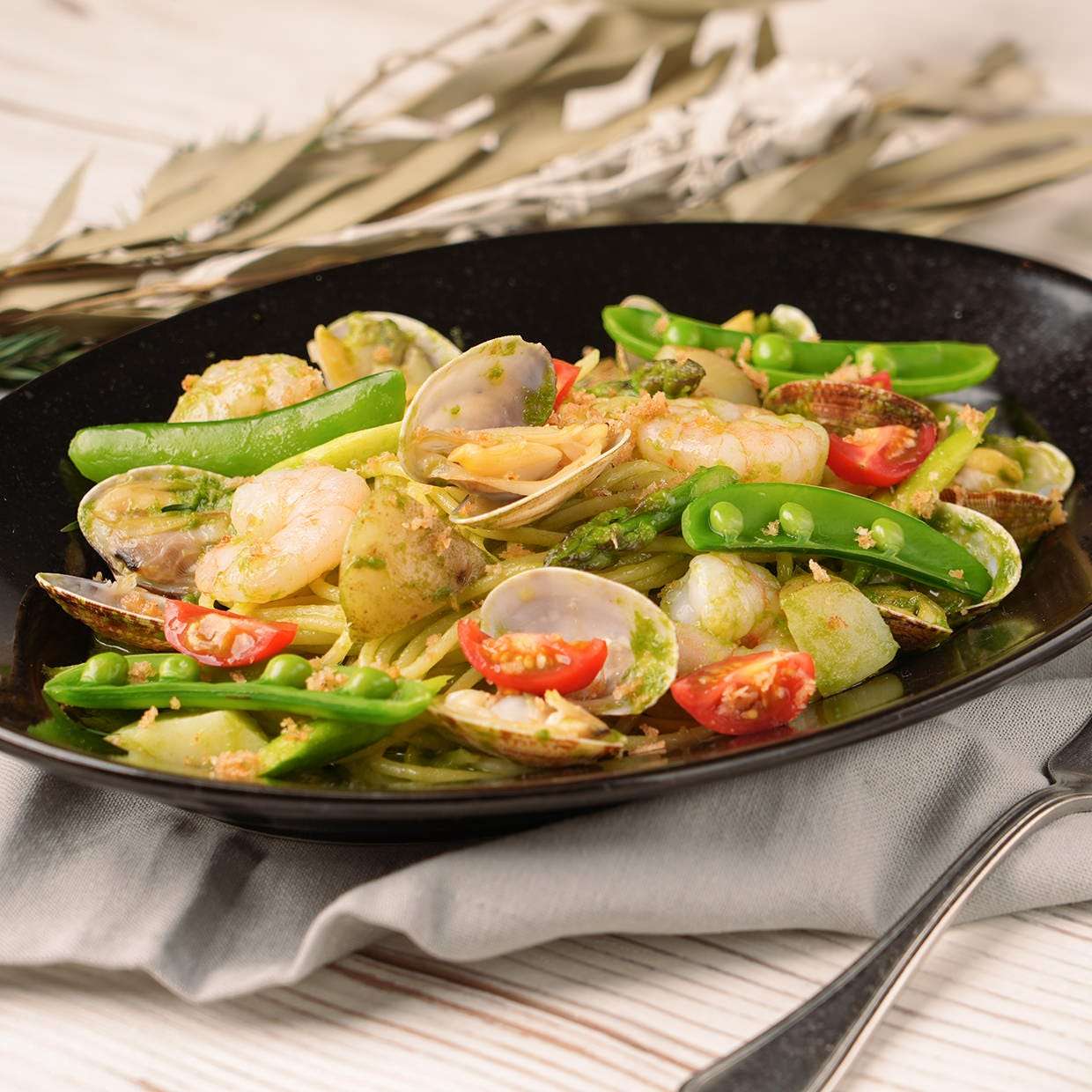 海老と浅蜊のジェノベーゼ風スパゲッティ