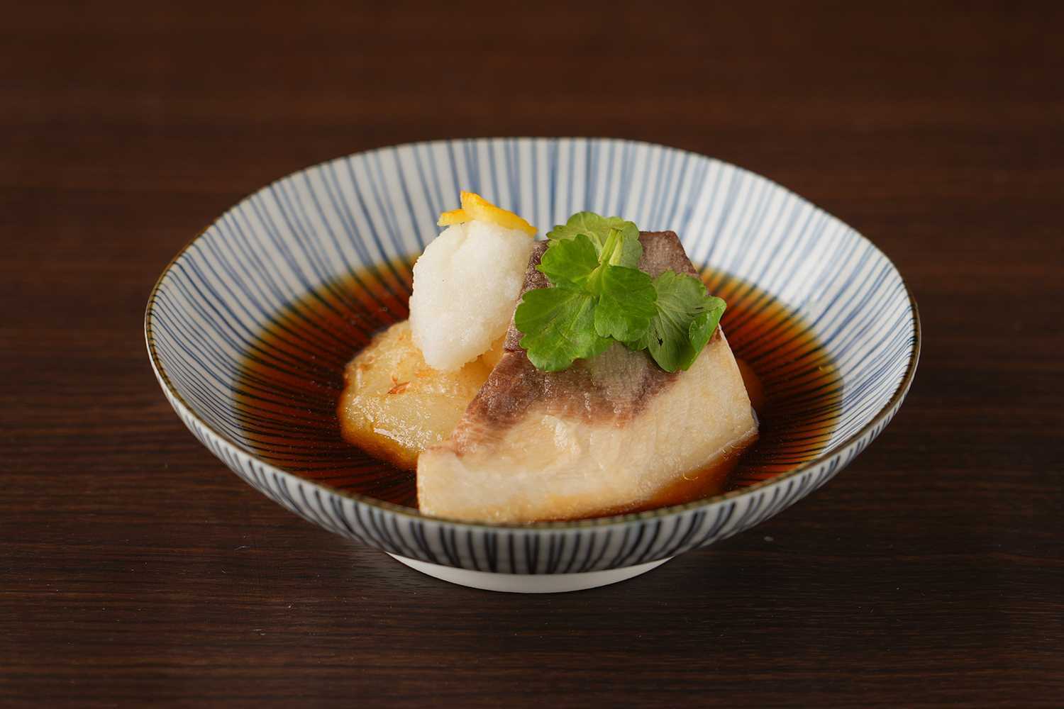 炸黃尾魚蘿蔔麻糬