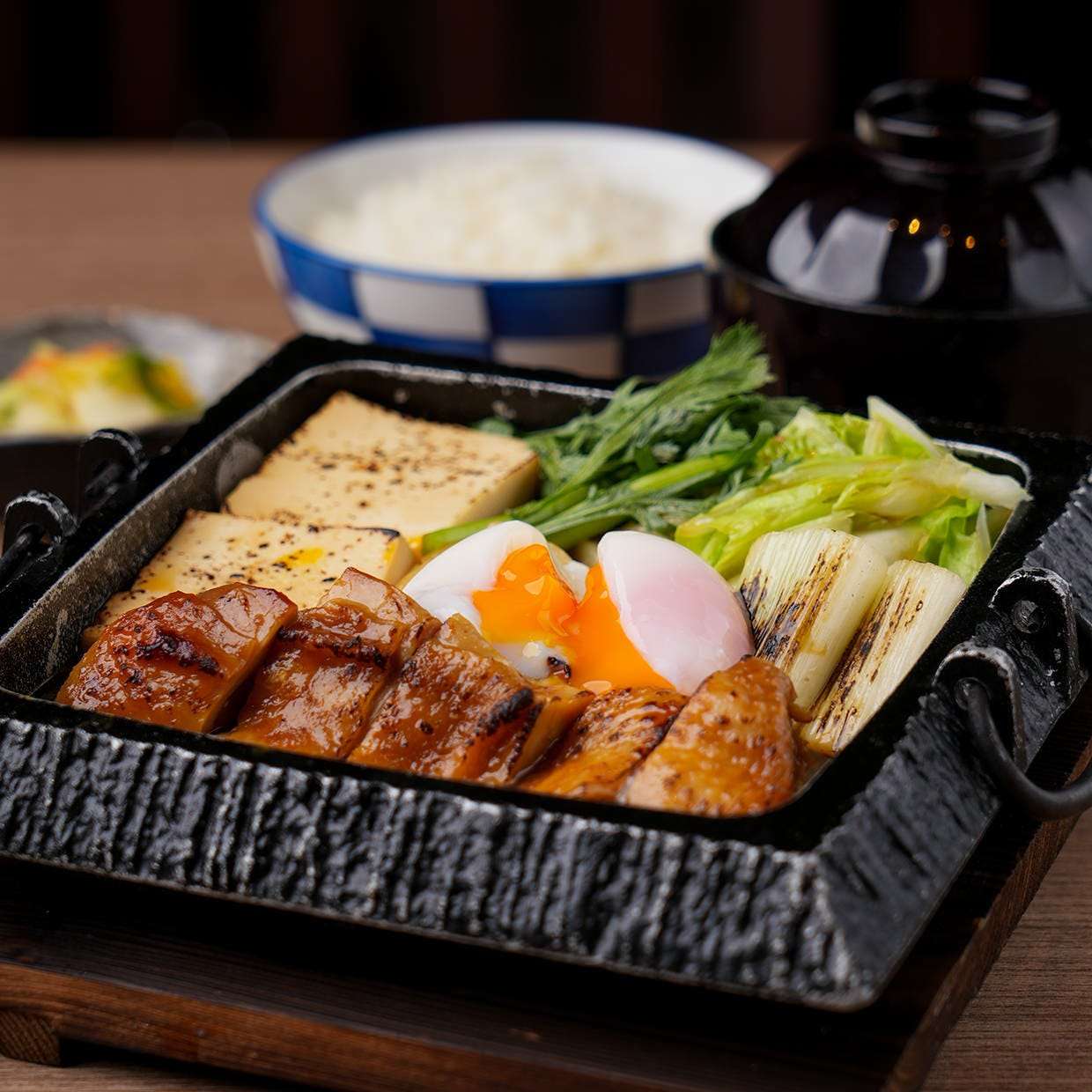 鶏玉すき煮定食