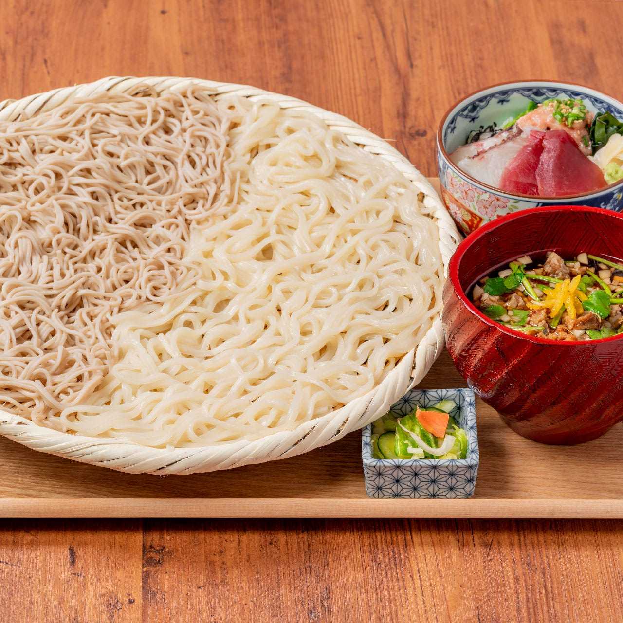 메밀 & 우동 분쇄 정식 해물 덮밥 세트