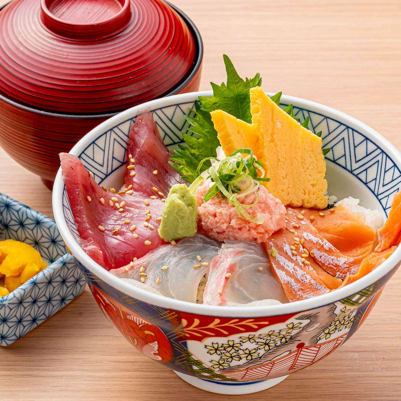 삼색 덮밥
