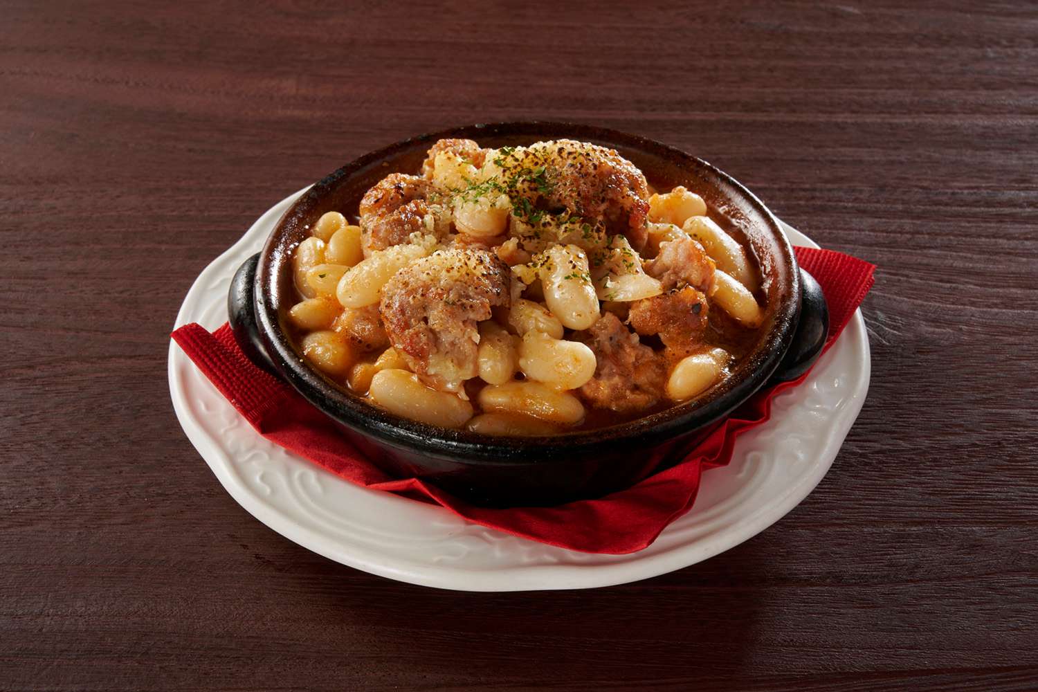 サルシッチャと白インゲン豆のカスレ風煮込み