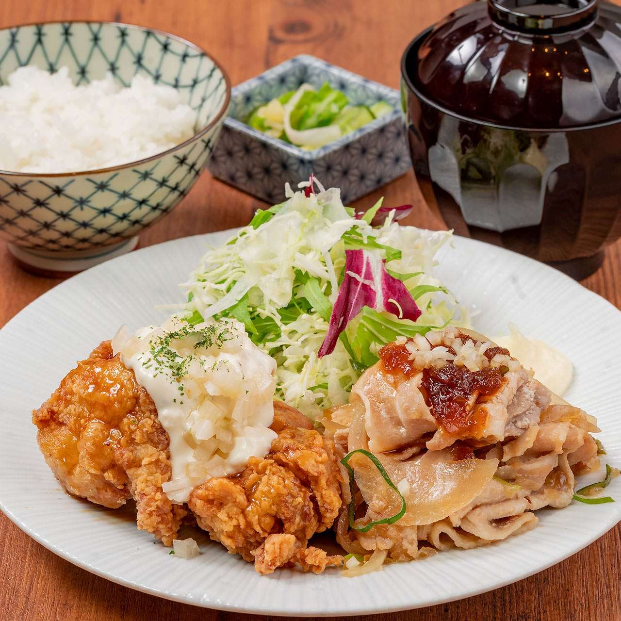 チキン南蛮と生姜焼き定食
