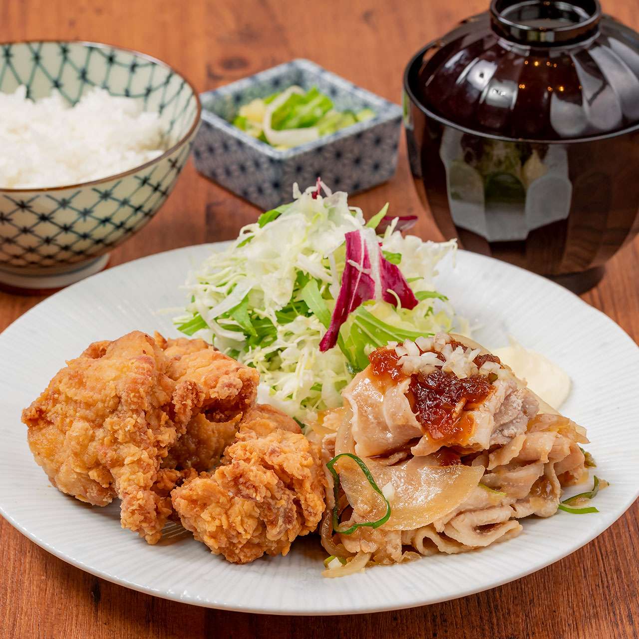 鶏唐揚げと豚生姜焼き定食