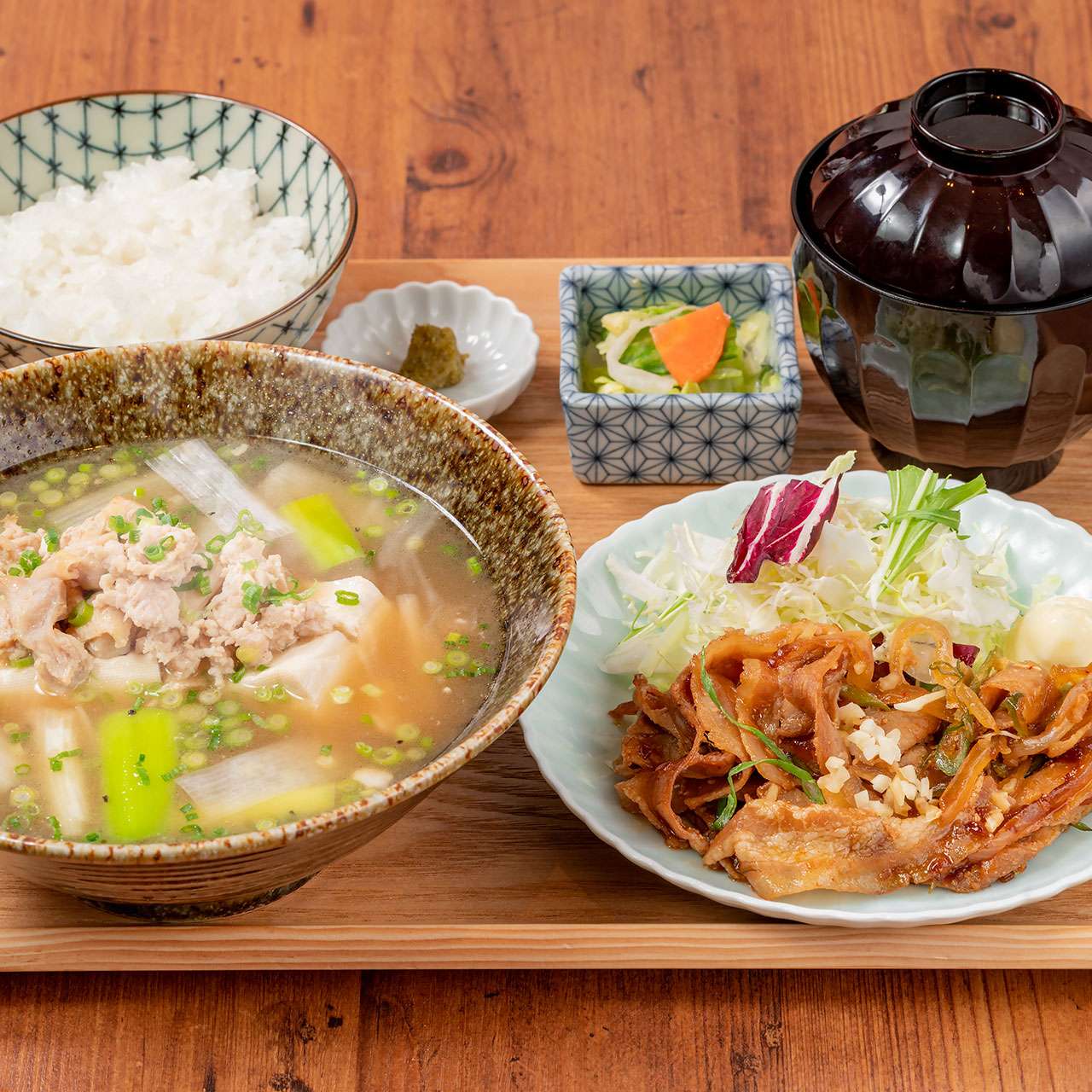 鳥吸いと 豚の生姜焼き定食