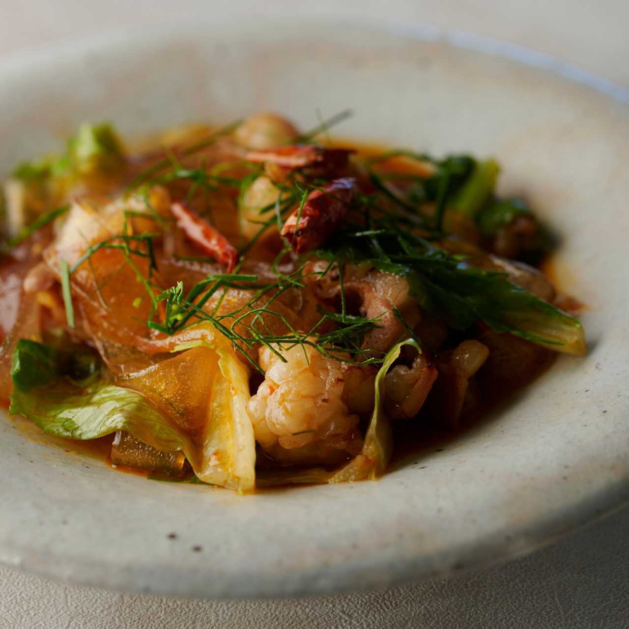 牛ホルモンと内藤とうがらしのチャプチェ　～辣椒醤使用  ～