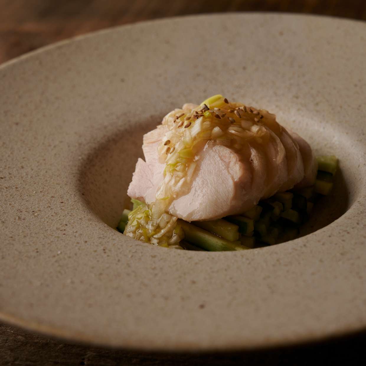 生姜と葱だれの白よだれ鶏