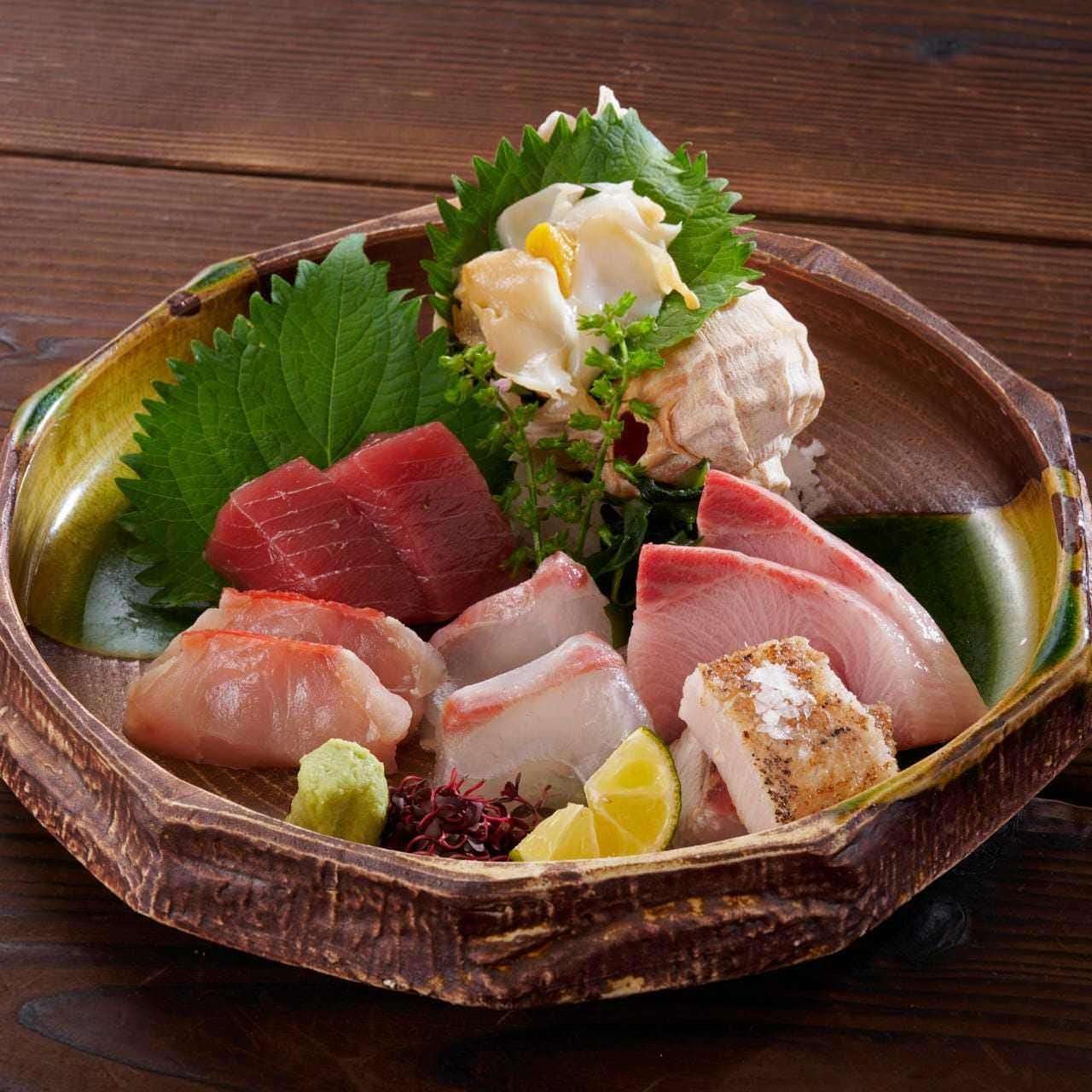 �刺身盛り合わせ
