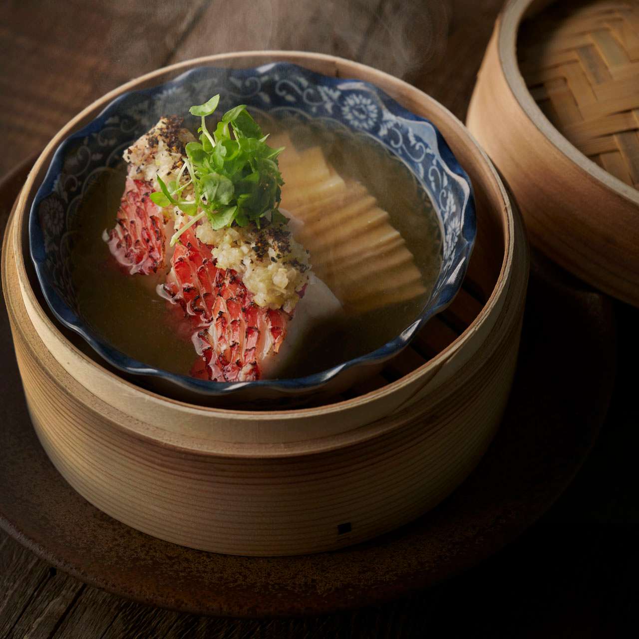 尾長鯛と筍の山胡椒蒸し