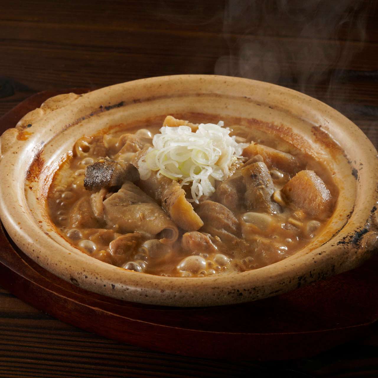 十和田美人ごぼうと豚モツの味噌煮込み