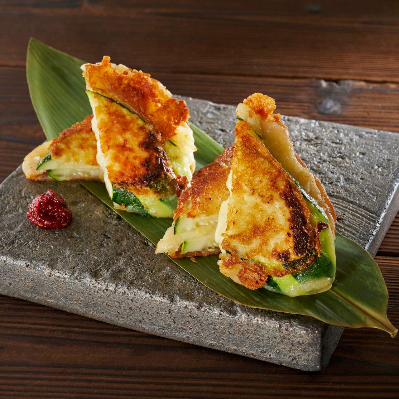 小林牧場ラクレットチーズとズッキーニのジョン
