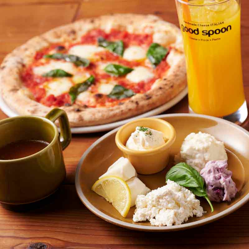 ランチメニュー全品 ☆ 自家製フレッシュチーズが食べ放題!