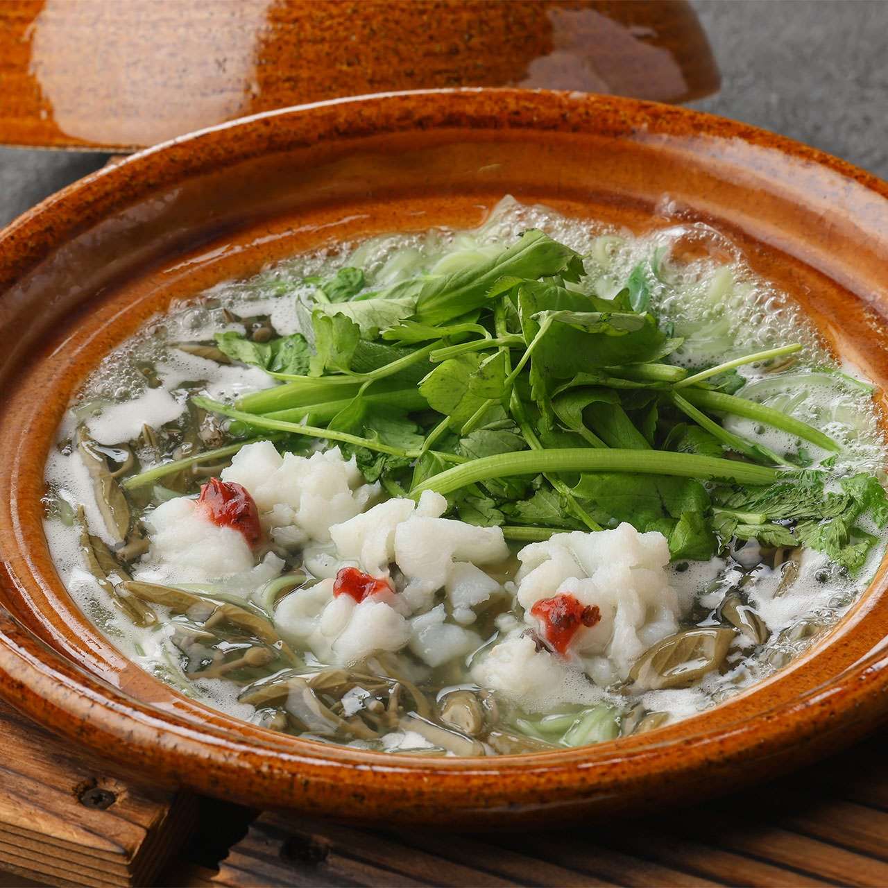 鱧と朝摘みじゅんさい小鍋　オリーブ素麺