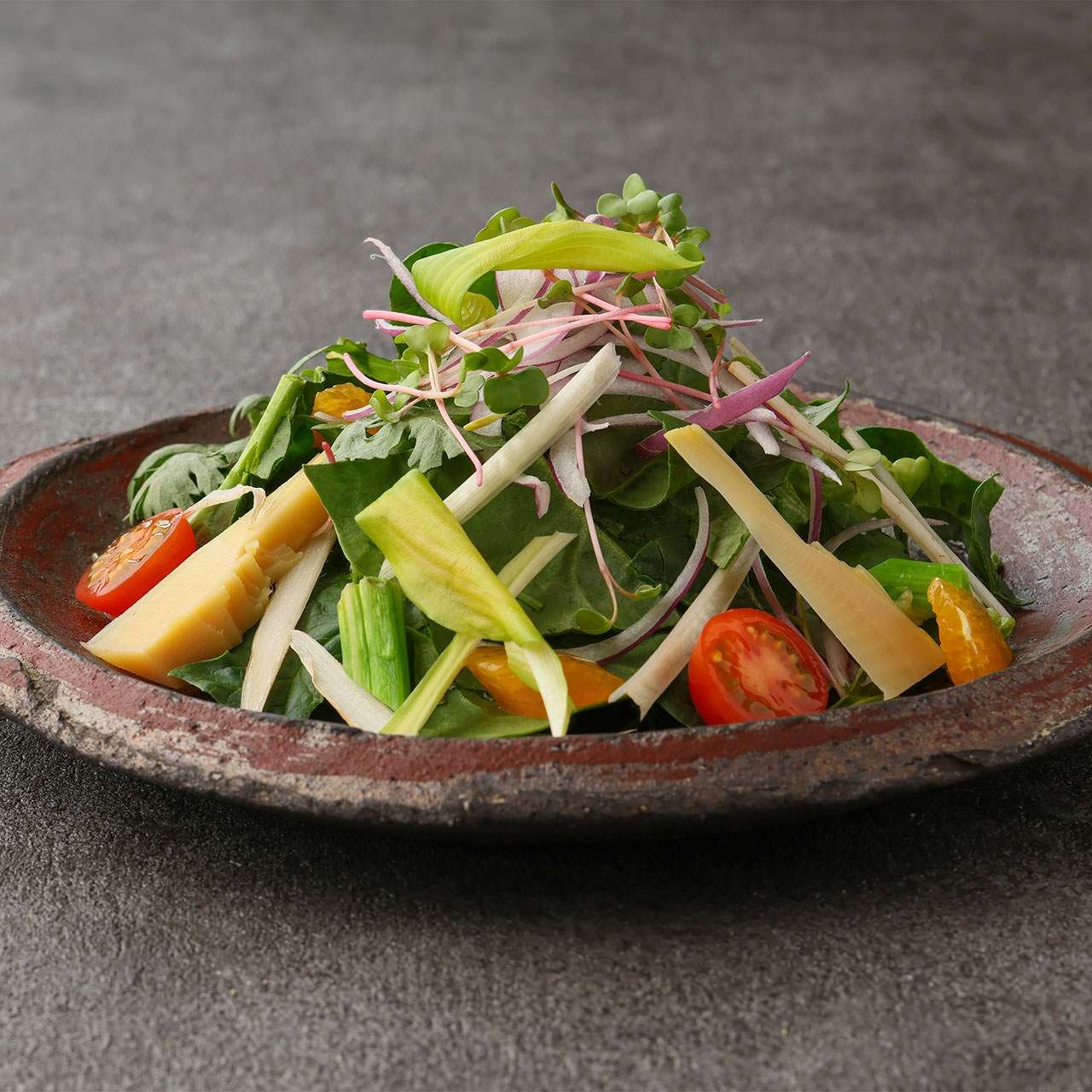 十二種野菜の  サラダ　玉葱ドレッシング