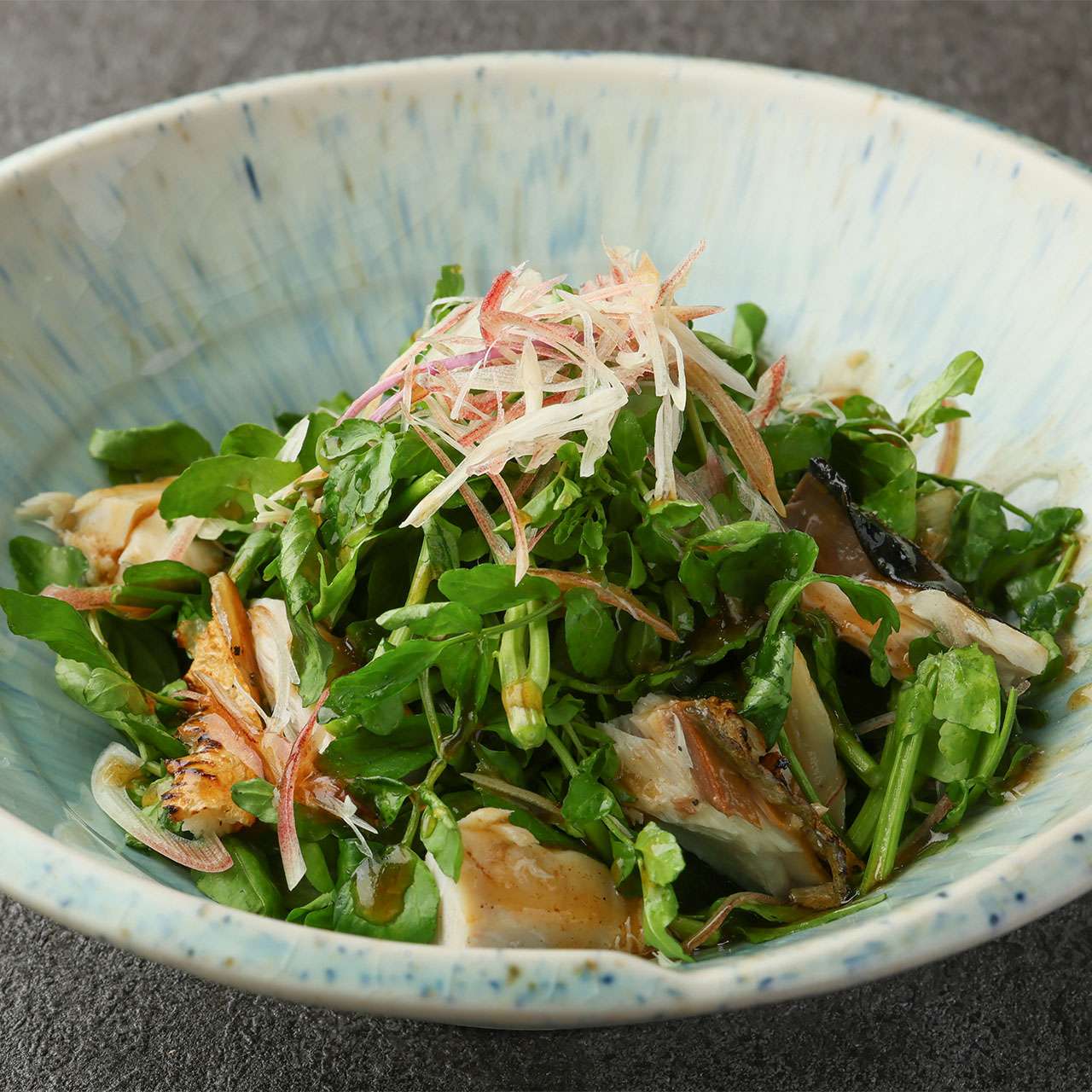 西洋菜和烤鯖魚沙拉