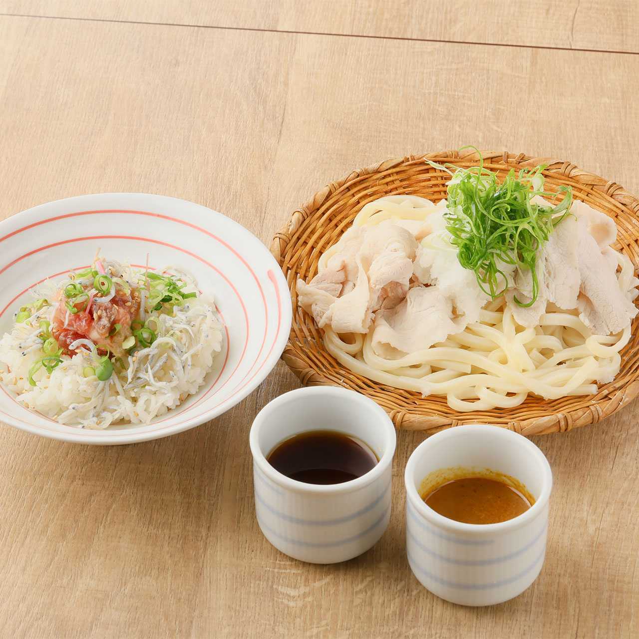 たっぷり香味野菜の冷しゃぶざるうどん