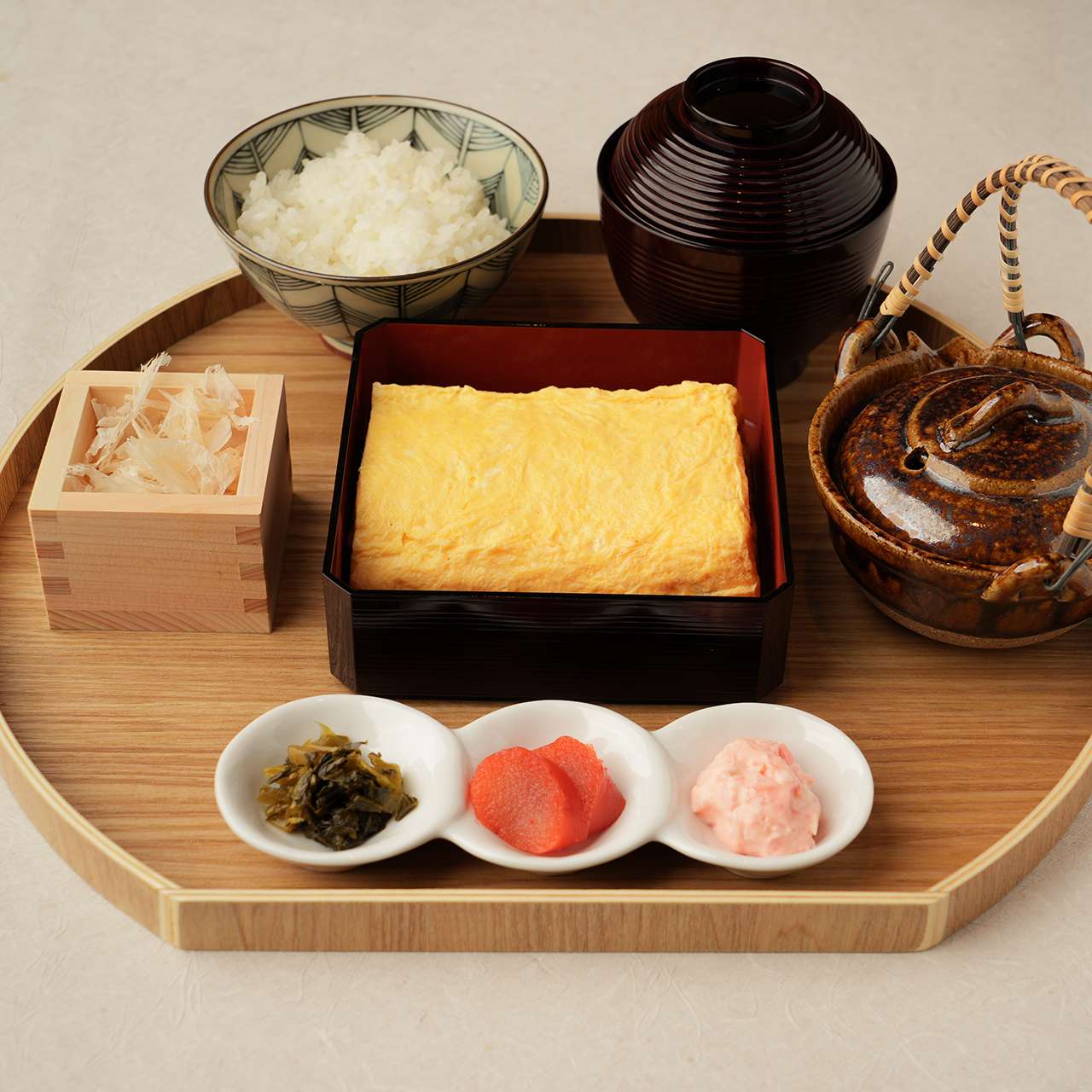 【精心烹制的日式高汤卷蛋包饭套餐】