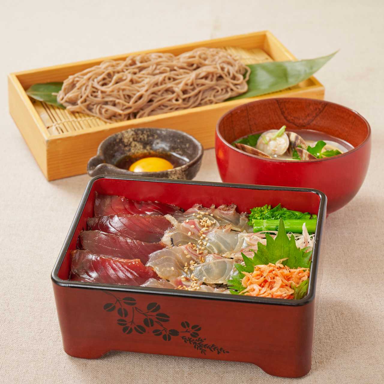 【季節ランチ】鰹と真鯛の二色重と浅利の貝出汁つけ蕎麦膳