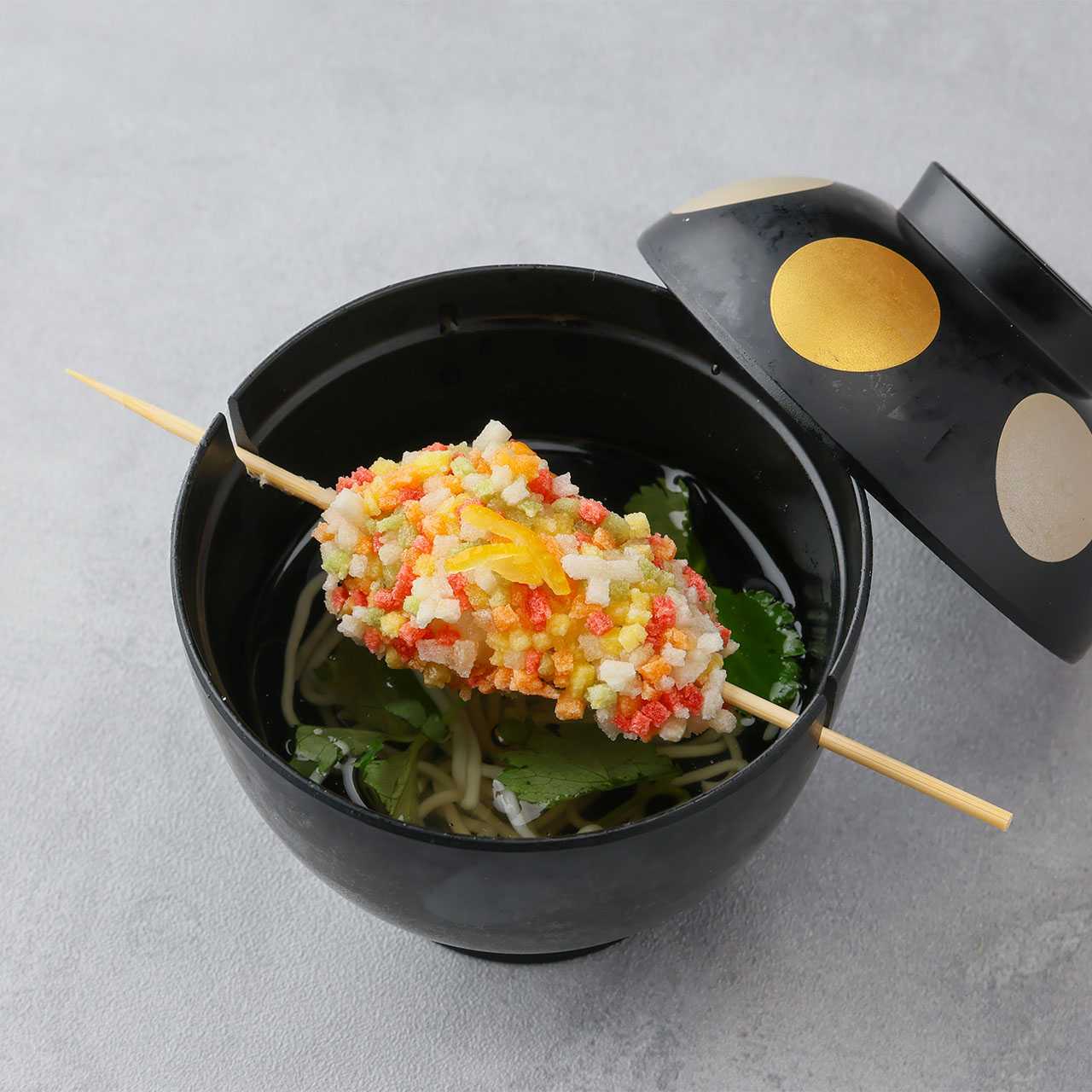 河豚和五彩米餅