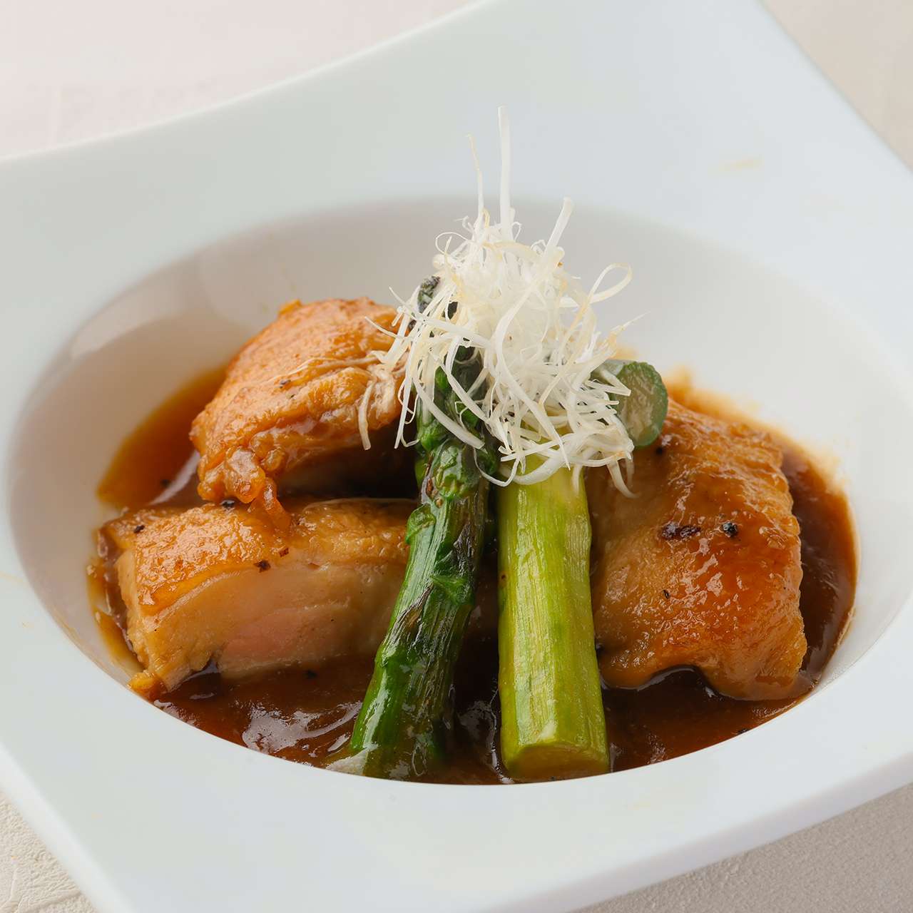 選べるメイン料理　【　鶏とアスパラの山椒煮　】