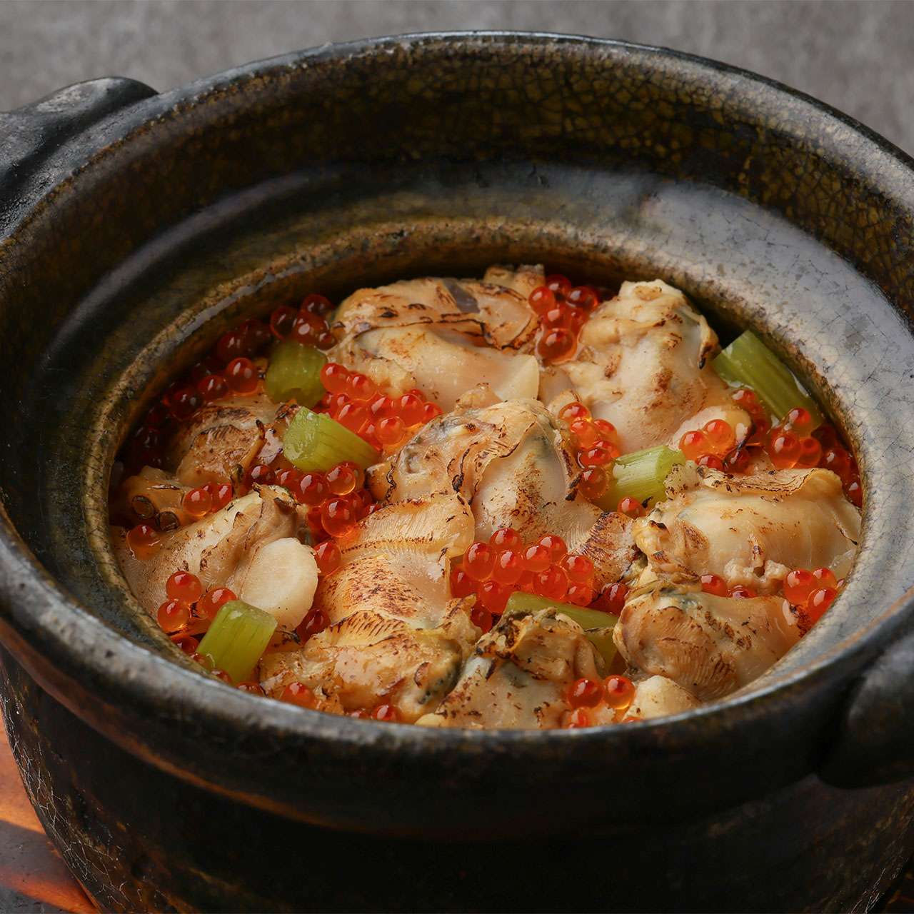 蛤といくらの土鍋ご飯