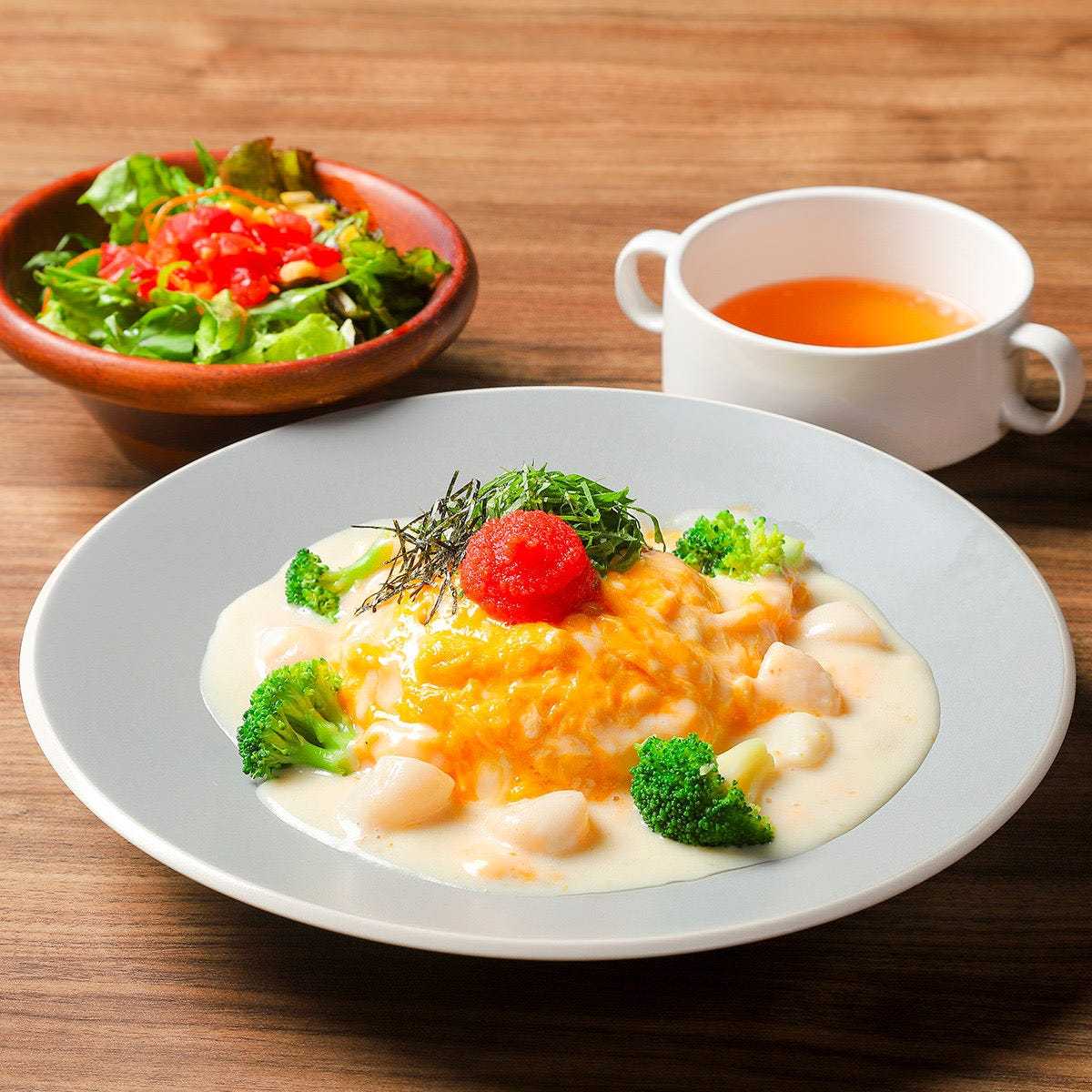 【평일 한정】조개와 명태자의 유자 후춧 크림 소스의 오므라이스