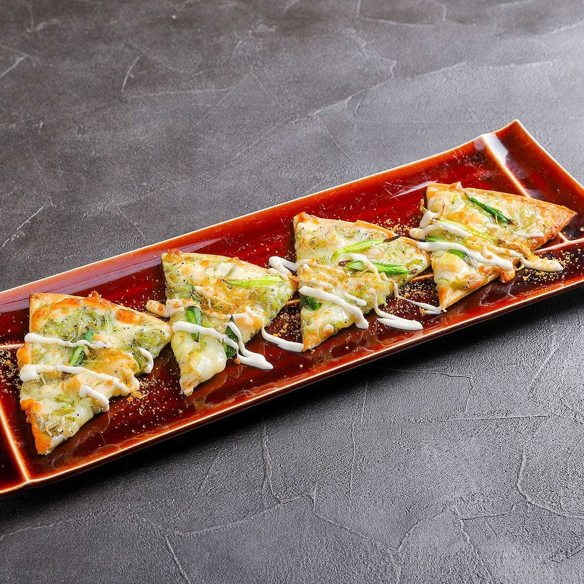 釜揚げしらすと筍のジェノベーゼピッツァ　ゆずレモンマヨネーズ