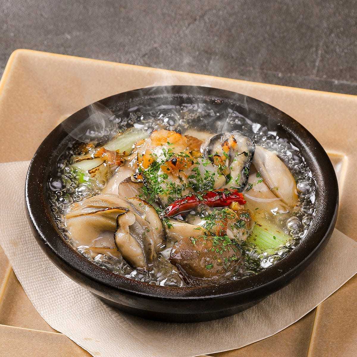 牡蠣の燻製オイルアヒージョ