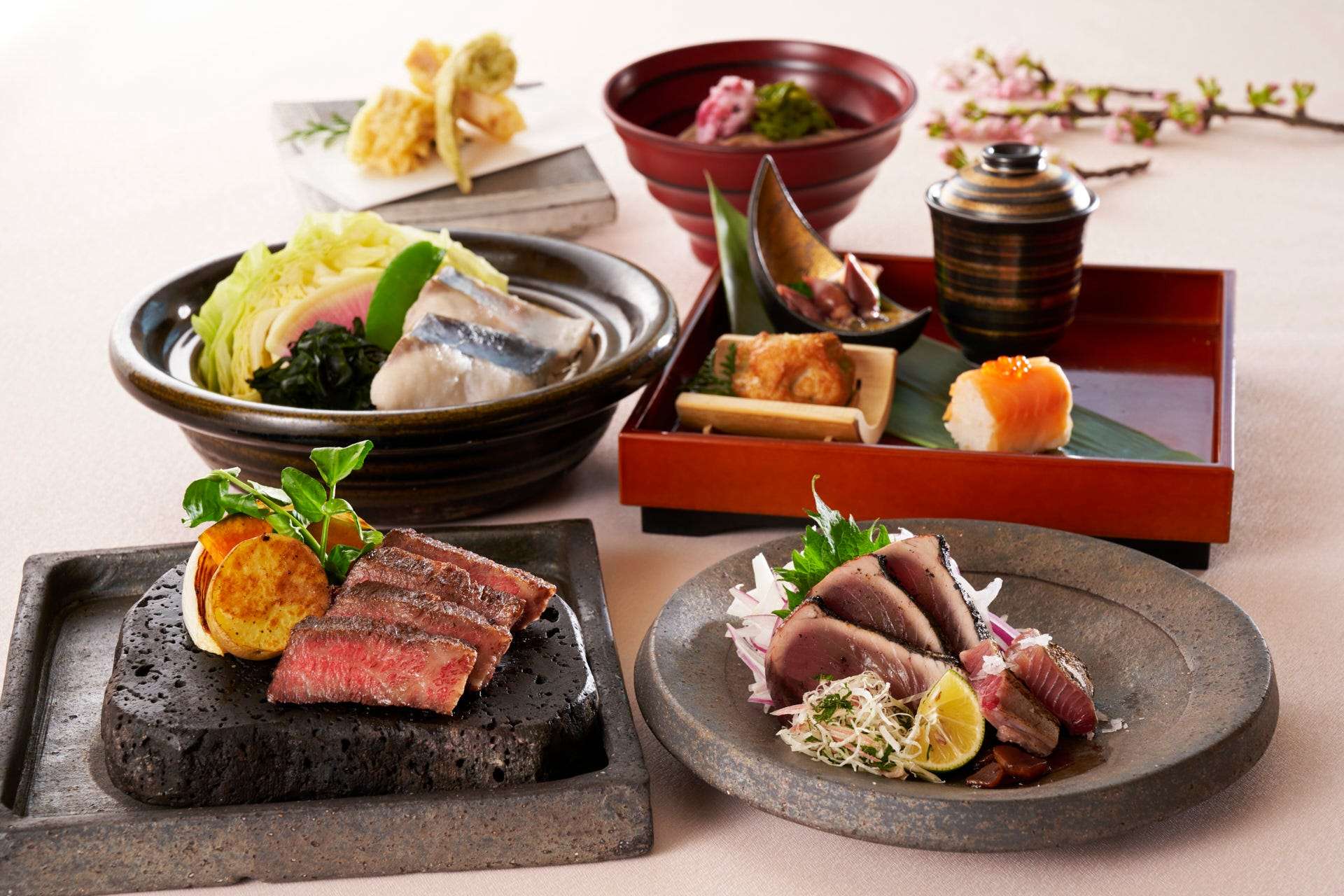 [San Course] ~ Spring feast of steamed mackerel and spring cabbage in an earthenware pot and domestic beef steak ~