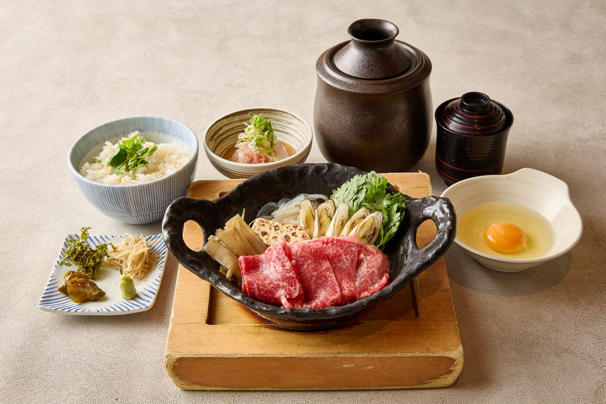 国産牛すき煮　鯛茶漬け膳