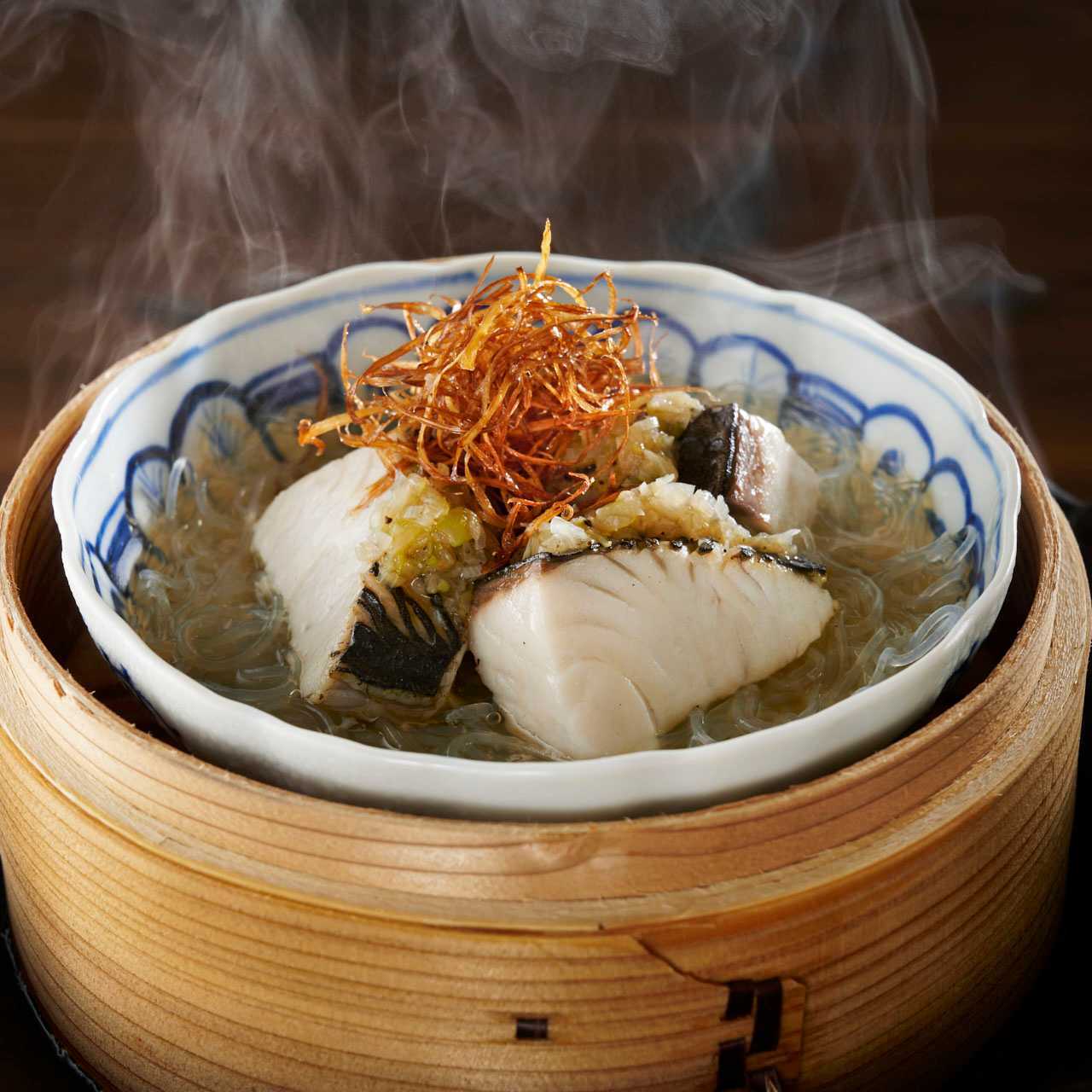 우라 사와라의 산 후추 (마가오) 찜