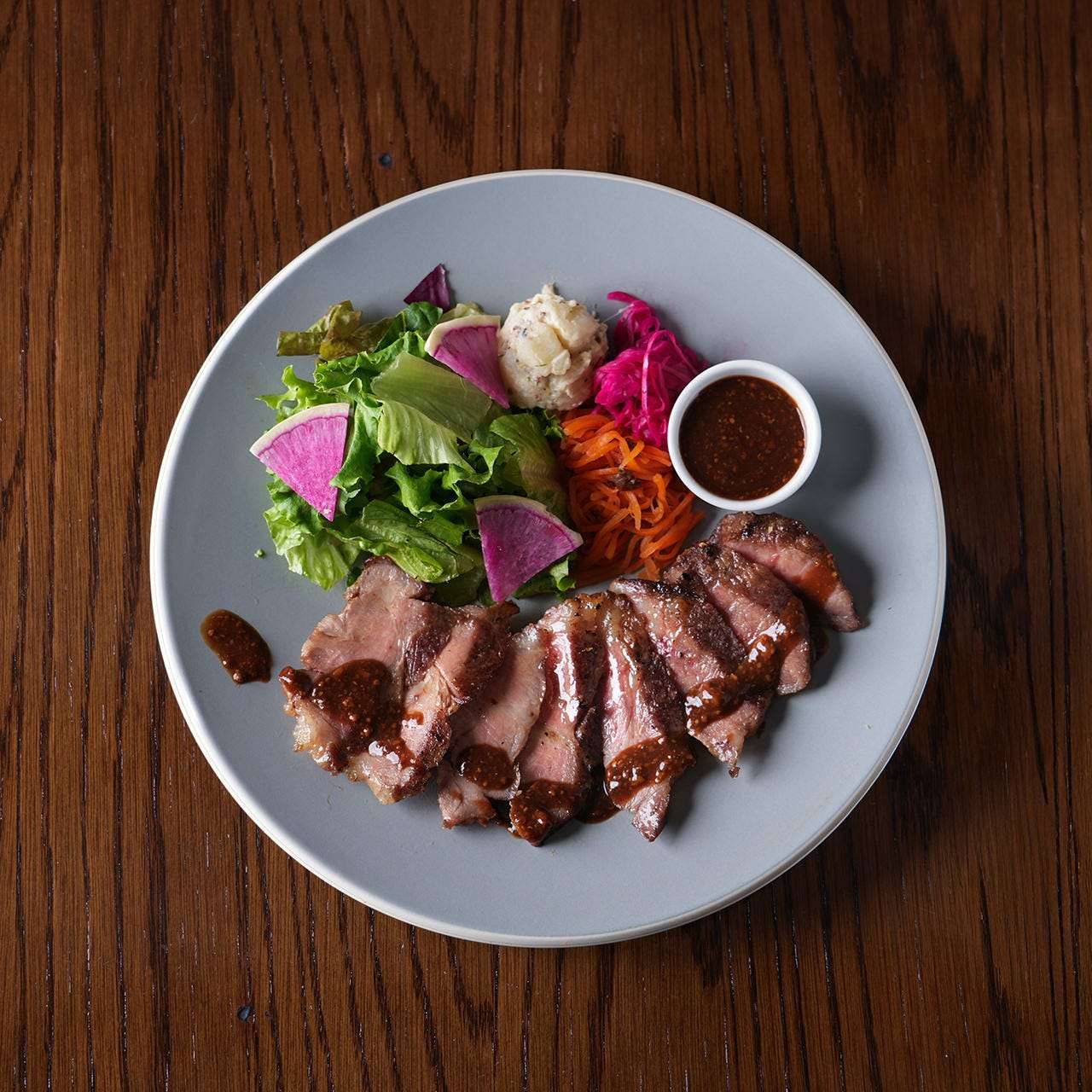 イベリコ豚のグリル　“マスタードソース“