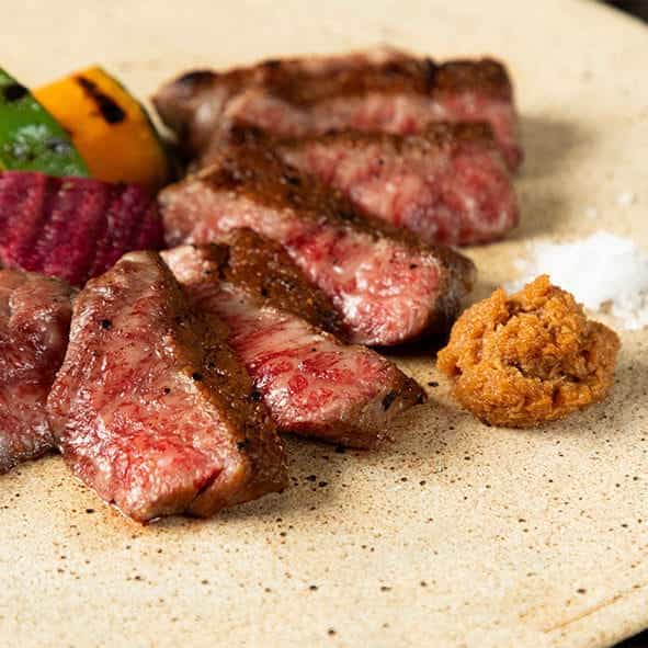 地元ブランド『葉山牛』のグリル