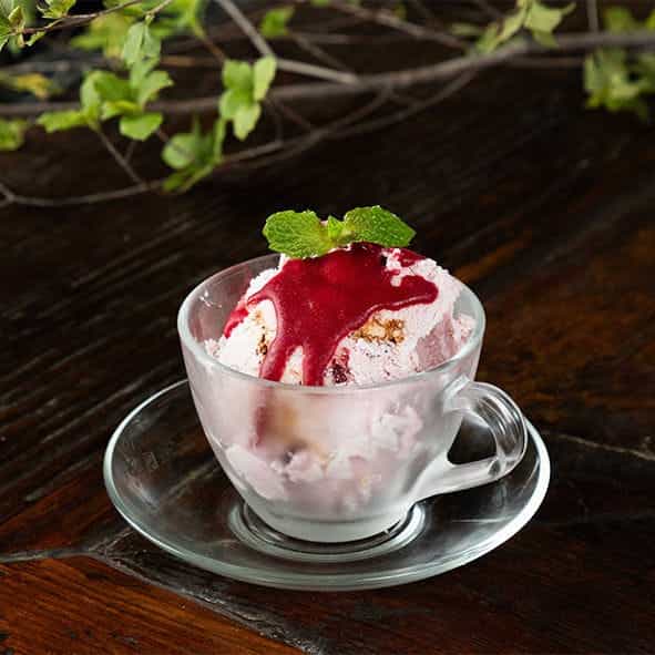 赤ワインとベリーのセミフレッド