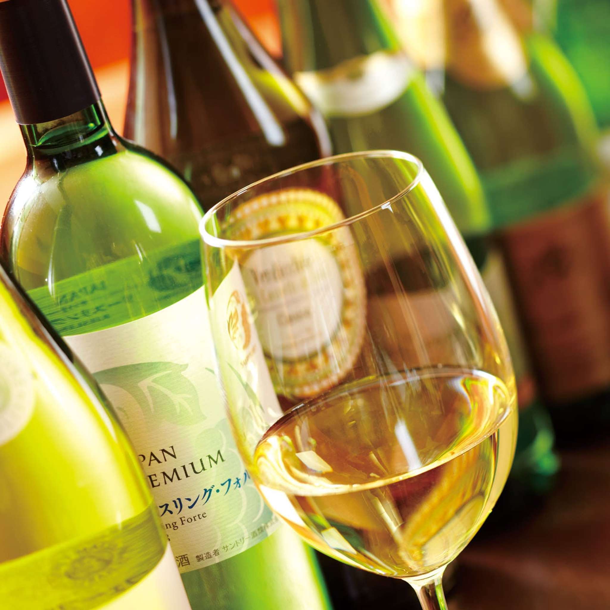 ハウスワインから限定ワインまでグラスで多数ご用意！！
