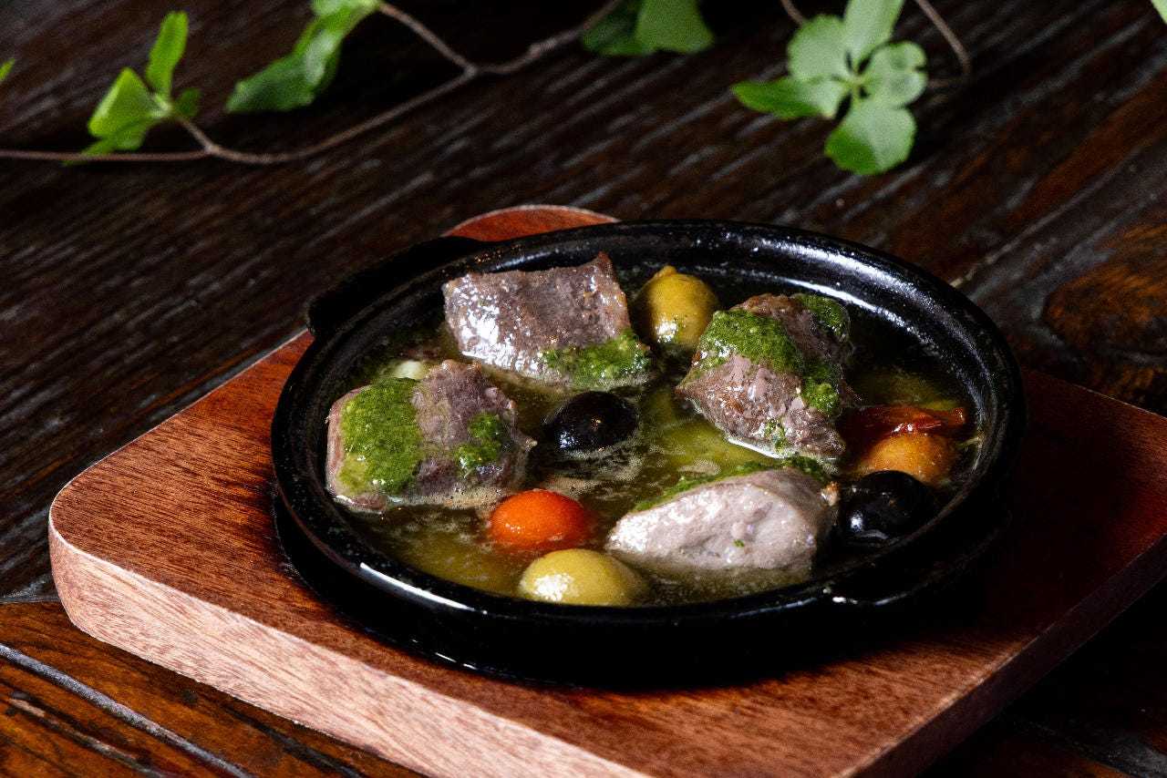 三崎マグロほほ肉のチュプチュプ