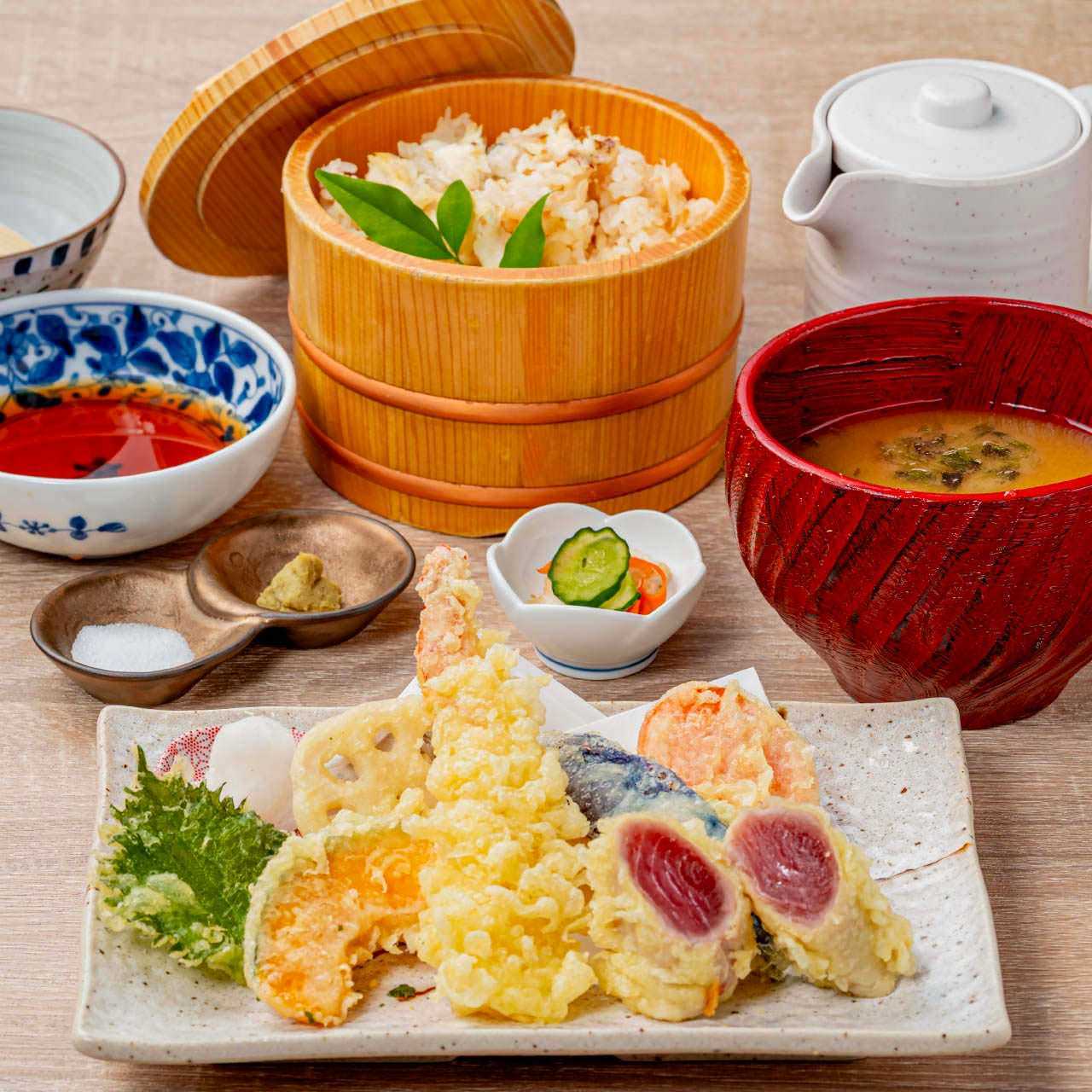 三崎まぐろレア天盛り鯛めしひつまぶし膳