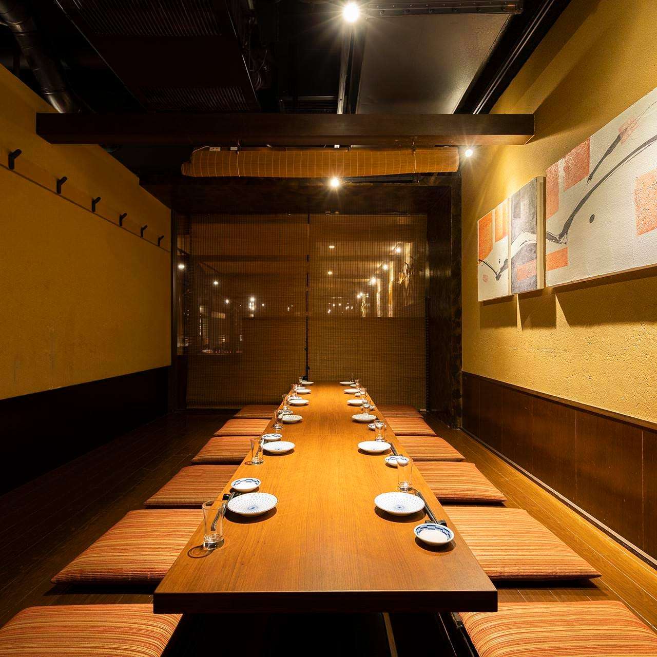 现接受午餐座位和宴会预订